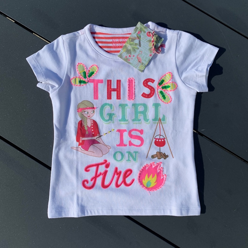 New Room Seven Girls T-shirt Fire